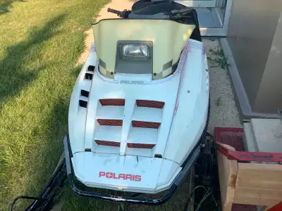 88 Polaris Indy 400 and misc parts. Sled has 1992 440 FC top end built engine. Parts to go with “”....