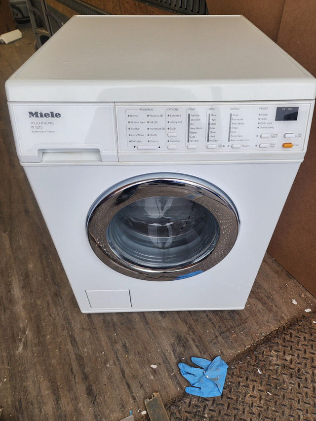 Apartment size- Miele washer dryer  in Washers & Dryers in Oakville / Halton Region