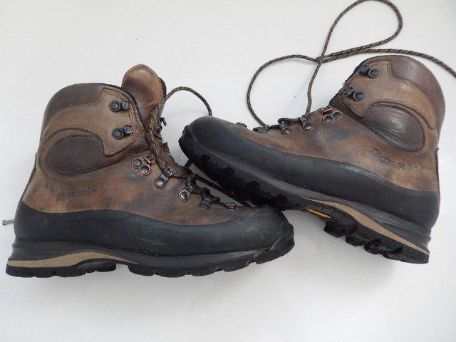 Scarpa leather women's hiking boots in Women's - Shoes in Chilliwack - Image 3