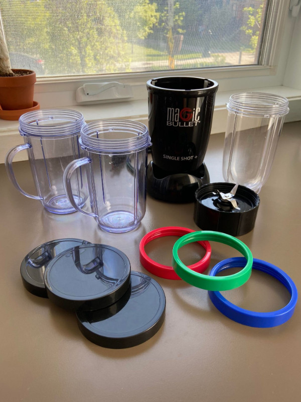 Magic Bullet Single Shot Blender BPAFree, Black, 300 to 550mL Robots