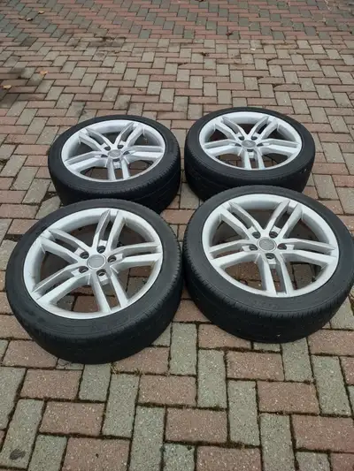 Audi summer tires DOT 8Jx18 H2ET47