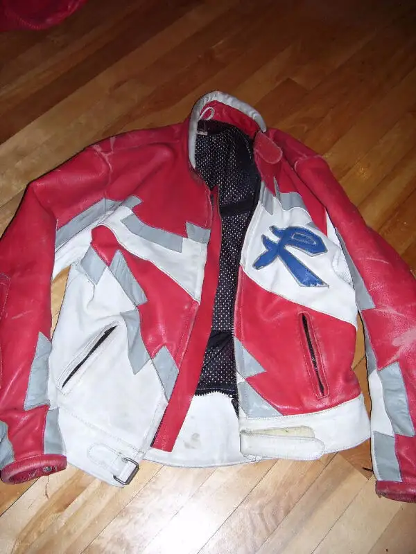 moto manteau de cuir biker leather jacket for race track in Motorcycle Parts & Accessories in City of Montréal - Image 7
