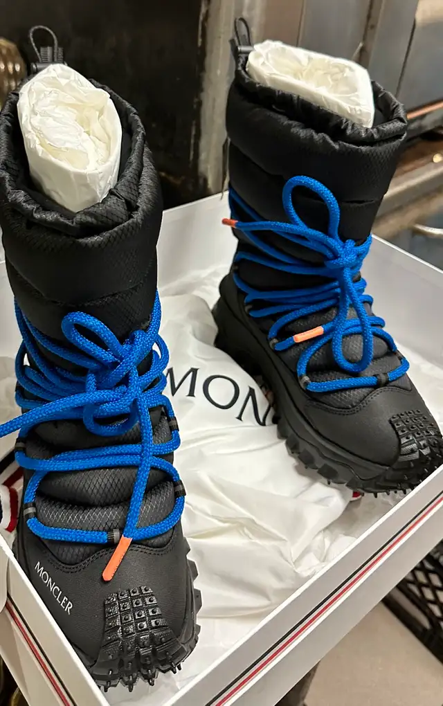 MONCLER SZ 41 NEED CASH QUICK SALE63005665679363122