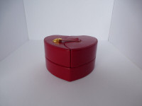 VINTAGE RED LEATHER HEART SHAPED MULTI-COMPARTMENT JEWELRY BOX