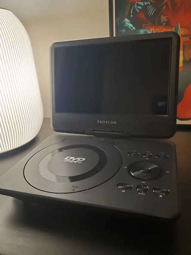 Portable DVD Player 9"485450959365099521