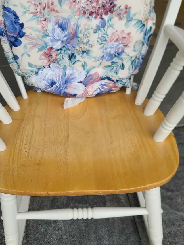 White Spindle Rocking Chair with Floral Cushion in Chairs & Recliners in Delta/Surrey/Langley - Image 5