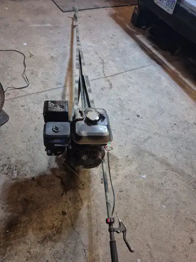 2023 mud motor. 15 hp with around 10 hours on it. Runs and works great. Only reason for getting rid...