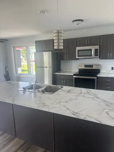 1/2 duplex 2 bedroom 1 bath in beautiful South Bar. Just 5 minutes from Sydney this beautiful home o...