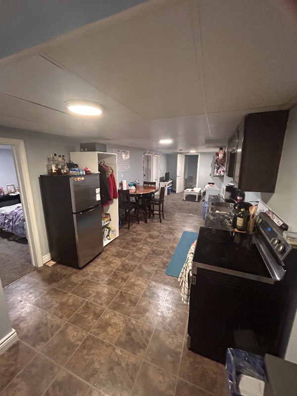 3 Bedroom Lower Student Apartment Heat, Hydro, Wifi in Long Term Rentals in Peterborough