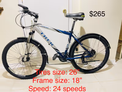 Trek 4900 Mountain bike 26" - 18" Frame size Alpha SL Aluminum - 24 Speed - Front and Rear discs bra...