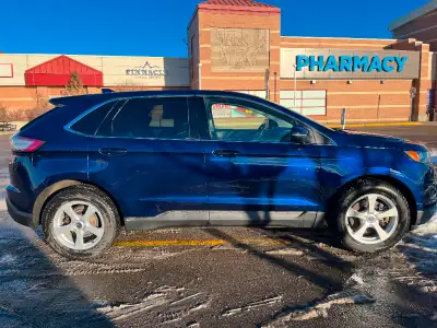 2016 Ford Edge SEL- Low KM