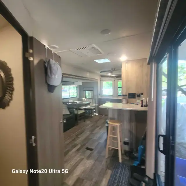 2bdr Trailer for Rent  in Ontario in Canada - Image 4