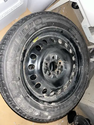 Description: Michelin winter tires for sale in North York (Bayview & Finch area). About 80% plus tre...