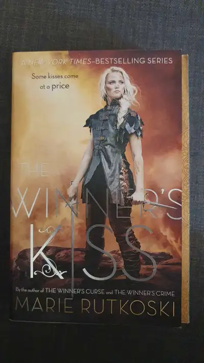 The Winner's Kiss, volume 3, Marie Rutkoski, young adults , Voir plus