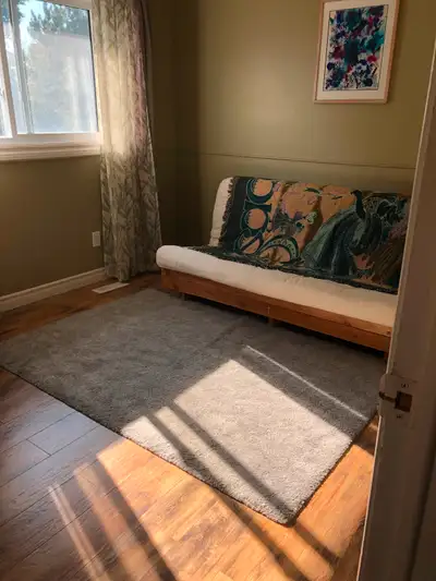 Room to Rent in Brampton