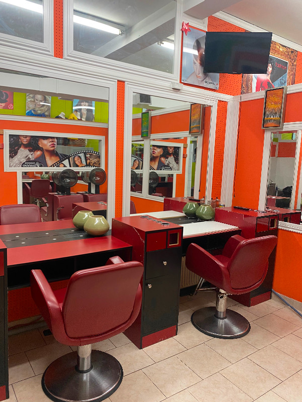 Salon Chair and Space Rental | Hair Stylist & Salon | City of Toronto |  Kijiji