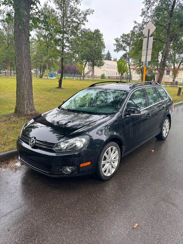 2014 VW Golf TDI Highline Manual in Cars & Trucks in Edmonton