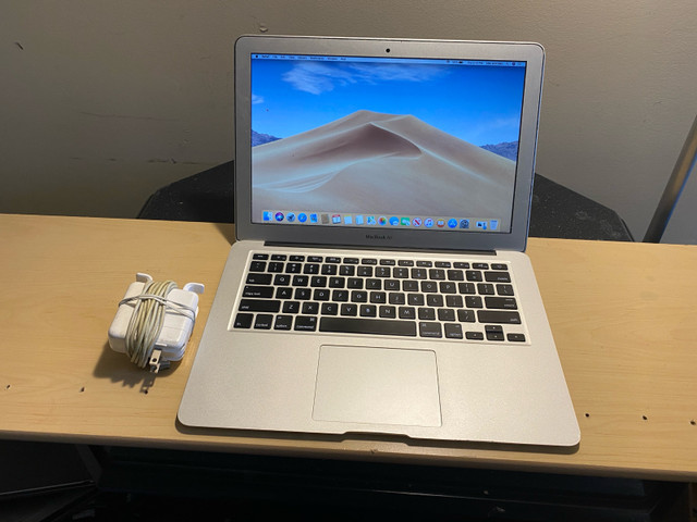 2015 MacBook Air A1466 for Sale in Laptops in Guelph