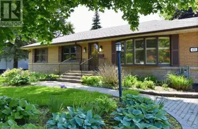 Stunning 3-Bedroom Bungalow for Rent 471  stone church Rd west