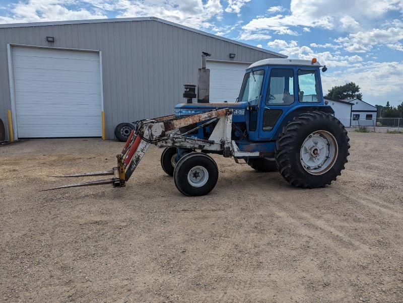 Ford 9700 Farm Tractor Farming Equipment Lethbridge Kijiji