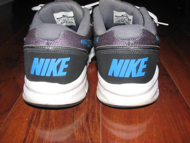 Nike Air Flex Trainer Athletic Shoes in Other in Oakville / Halton Region - Image 4