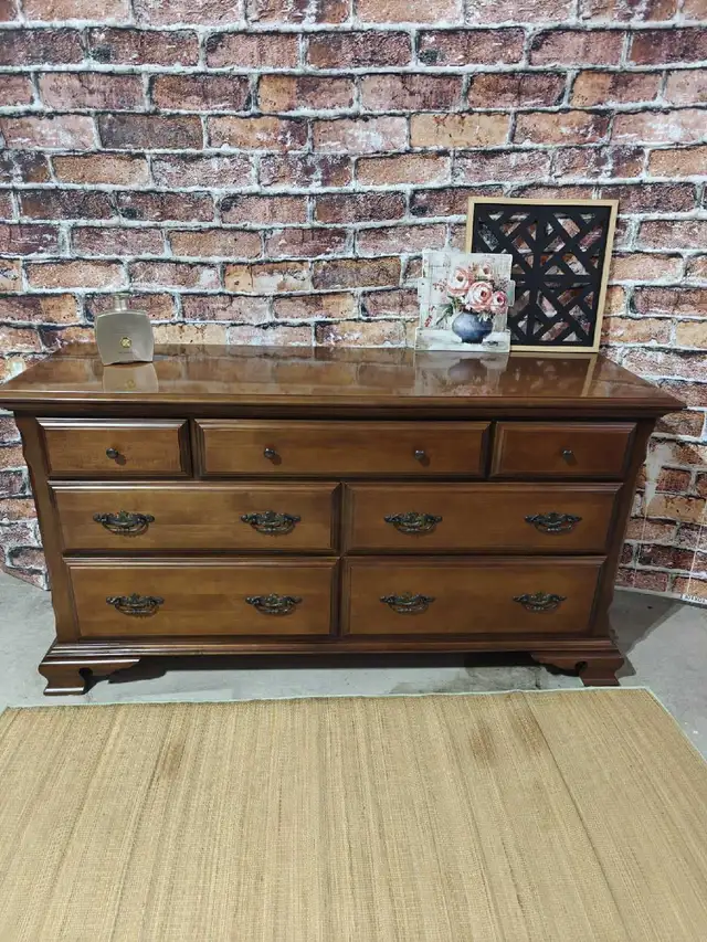 DELICRAFT High Quality Solid wood Dresser Sideboard.Can Deliver in Dressers & Wardrobes in Cambridge - Image 5