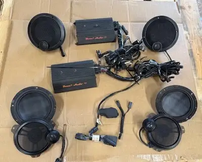 COMPLETE SYSTEM BOOM, STAGE II, FAIRING AND REAR SPEAKERS WITH 2 AMPS AND HOOK UPS.