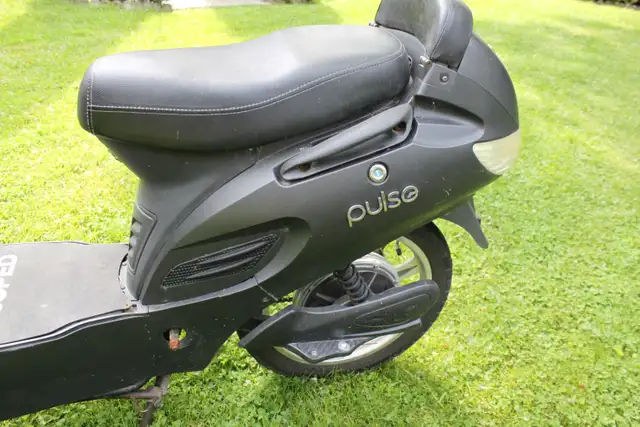 Ecoped Pulse Scooter in Other in West Island - Image 4