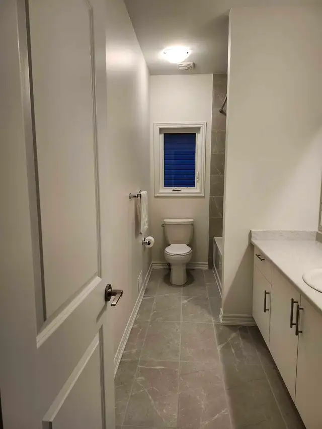 Room for Rent – Female Professional in Long Term Rentals in Barrie - Image 3