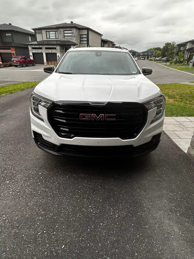 2024 GMC Terrain SLE AWD (lease takeover)