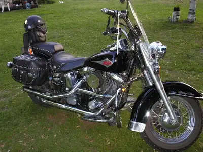 This is an original survivor 1999 Heritage Classic Softail.....Exc. condition. US bike from Alaska,...