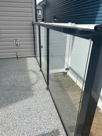 Black- glass railing