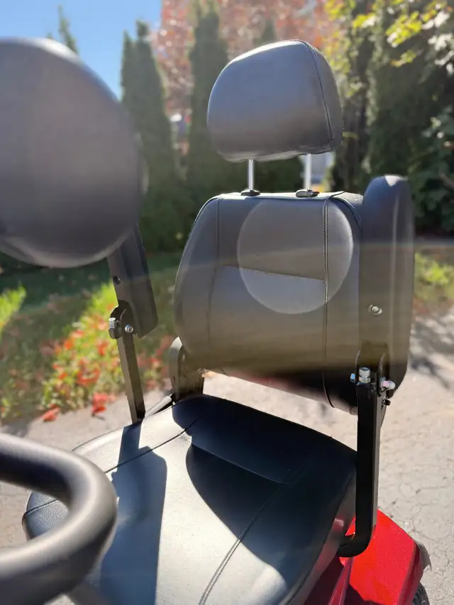 Mobility Scooter - Like New/Used Once - Save $1k + Full Warranty in Health & Special Needs in Oshawa / Durham Region - Image 9