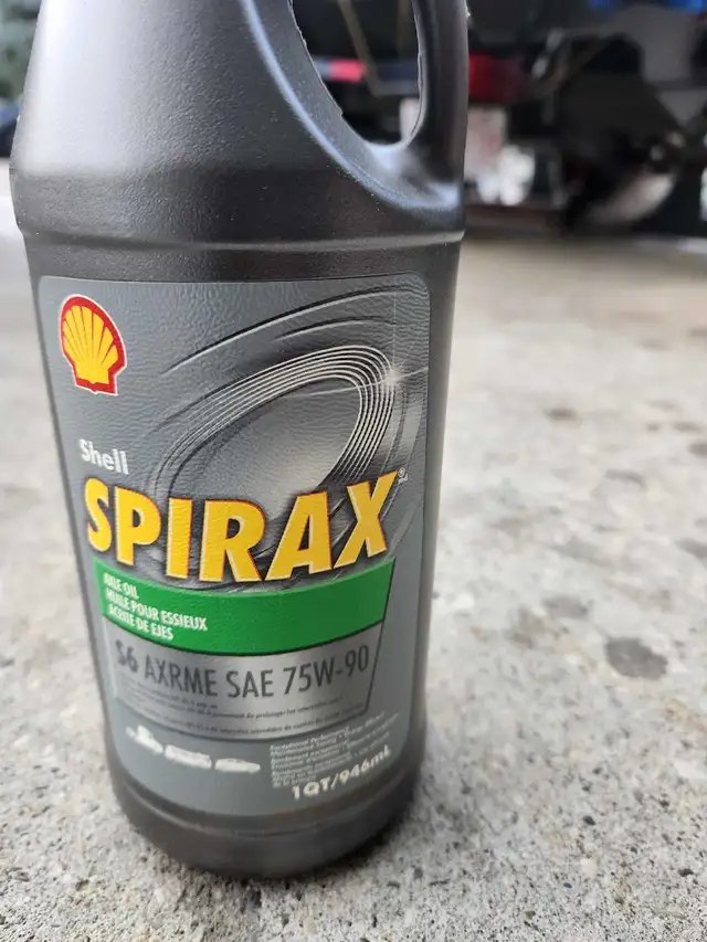 Shell Spirax Oil in Motorcycle Parts & Accessories in Edmonton - Image 2