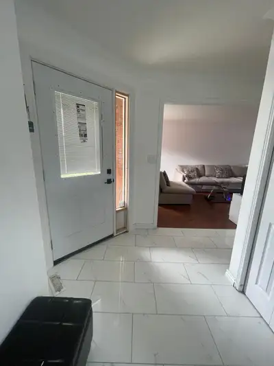 2 Bedroom Rent in 3-Bed House