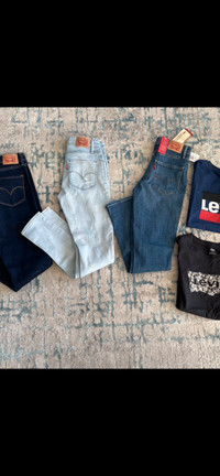 Mint levis bundle jeans (size 26)