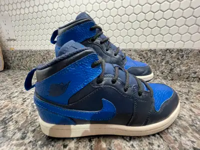 Air Jordan 1 • Kids size • 2Y, View more