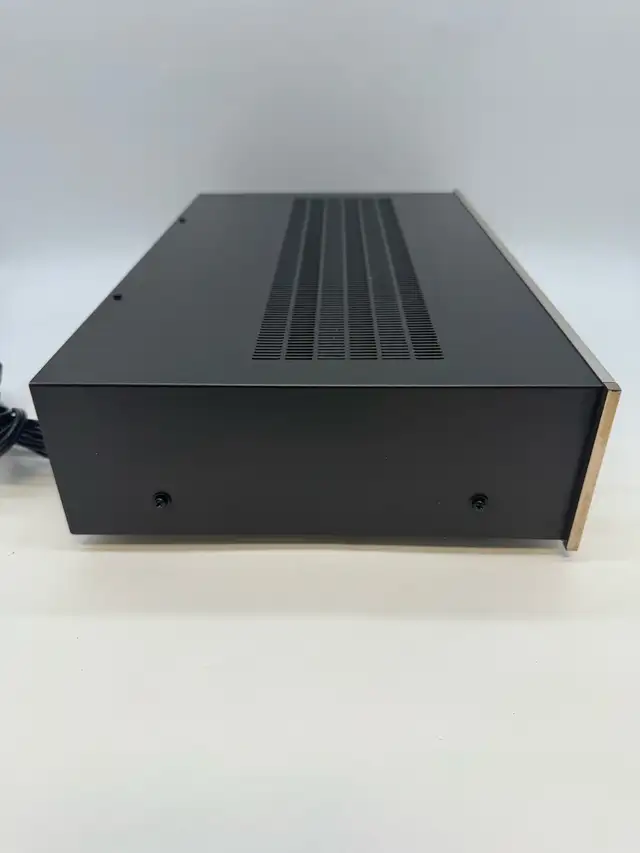 Luxman L-210 Vintage Stereo Integrated Amplifier Tested Working  in Stereo Systems & Home Theatre in City of Toronto - Image 5