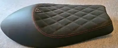 For sale is a new Triumph Thruxton 1200 comfort seat.