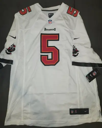 Josh Freeman On Field Tampa Bay Buccaneers men's XL Jersey, View more