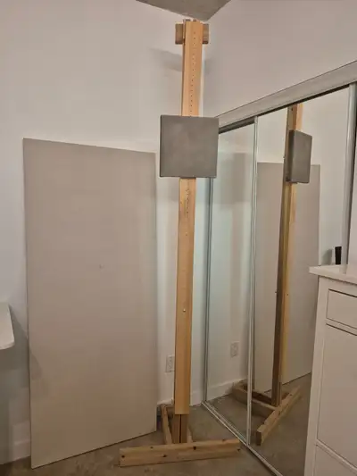 This large adjustible artists' easel was built according to the practical design of renowned teacher...