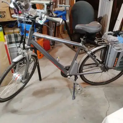 Giant Twist Freedom DX E-Bike, View more