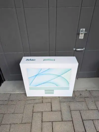 Selling an empty iMac box for the 24-inch Model A2438. Perfect for those who need the original packa...