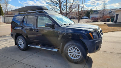2015 Nissan Xterra with Low KMs and Extras