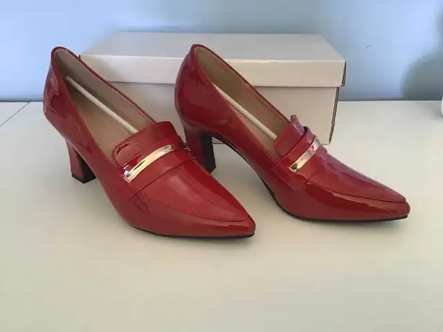 women's shoes ( new ) in Women's - Shoes in City of Montréal - Image 3