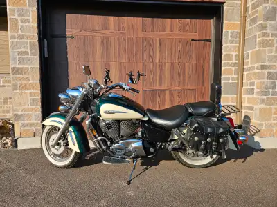 Honda Shadow Aero VT1100c 1998 Classic retro style cruiser type Good condition 2 inch white wall Dun...