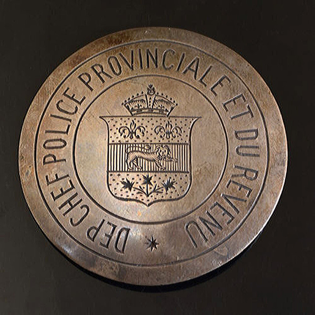 Je recherche vieux badges de police du Québec et USA dans Art et objets de collection  à Ville de Québec - Image 3