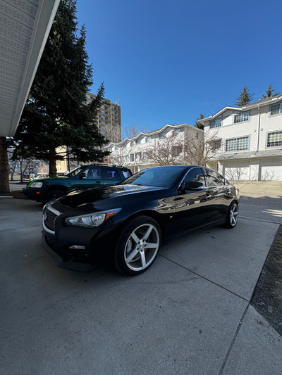 2015 Infiniti Q50S (Fully loaded) 