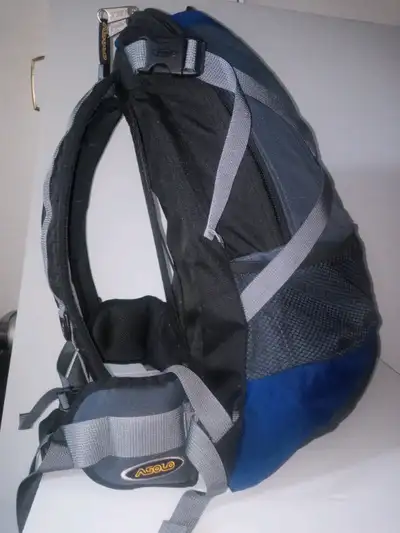 Asolo Hitcher 2 Daypack 30L Backpack. Excellent condition call 4388794389