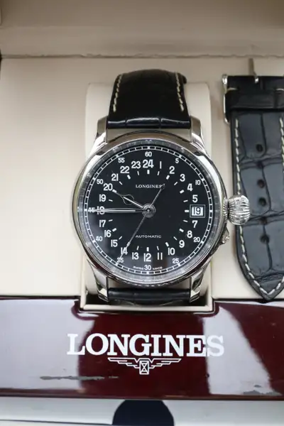 Complete with all boxes and manual. Flight suit extension is also included. This is a beautiful larg...